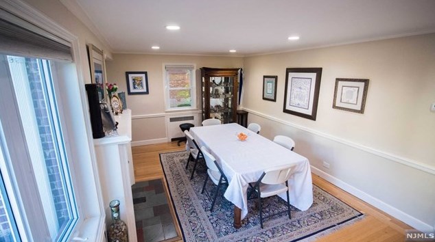 1270 Sussex Rd, Teaneck, NJ 07666