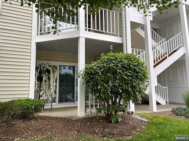 1208 Sycamore Ln, Mahwah, NJ 07430