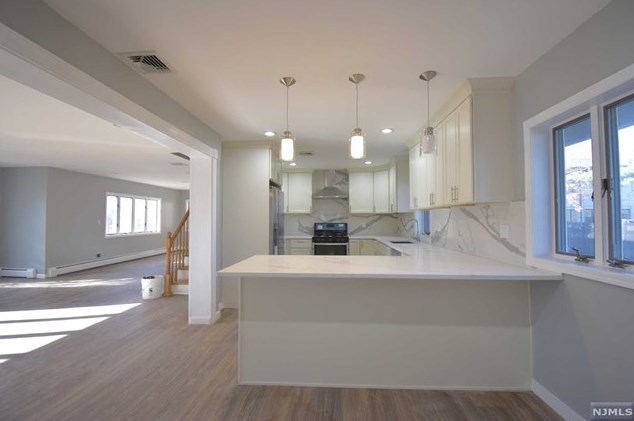 23 Plateau Ave, West Fort Lee, NJ 07024