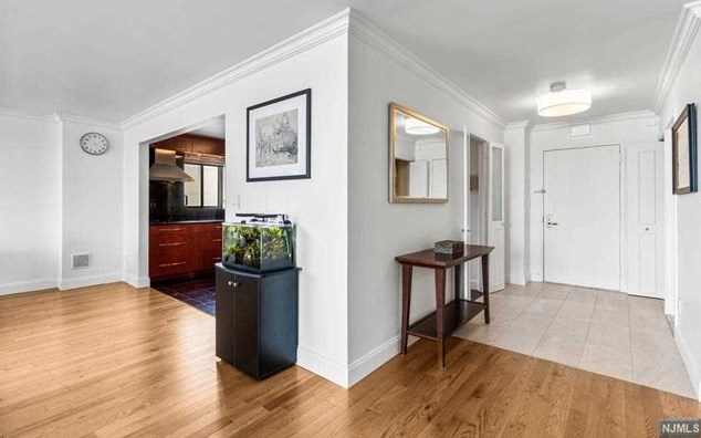 1077 River Rd #1004, Edgewater, NJ 07020