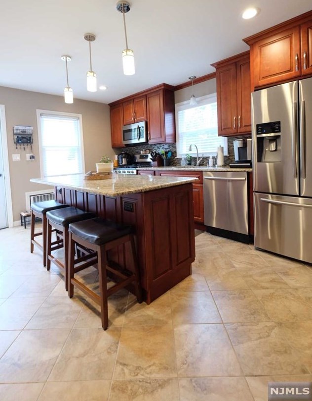 526 Palisade Ave, Outwater, NJ 07026