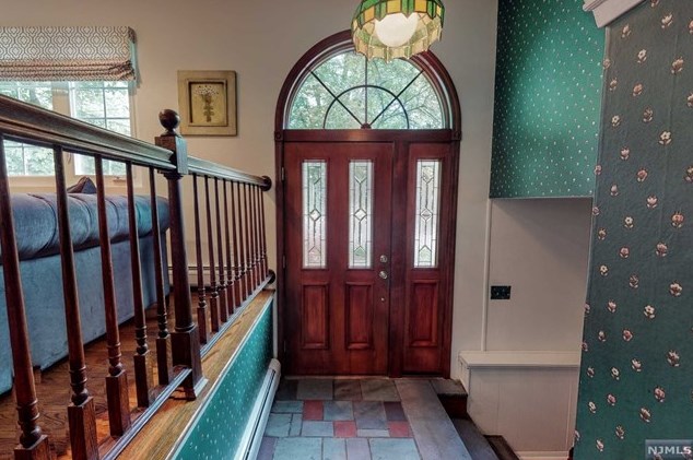 900 Manhattan Ave, Westwood, NJ 07676-4744