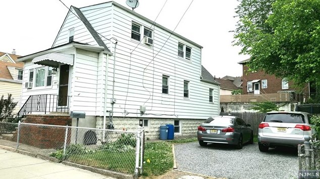 114 Lincoln Pl, Outwater, NJ 07026