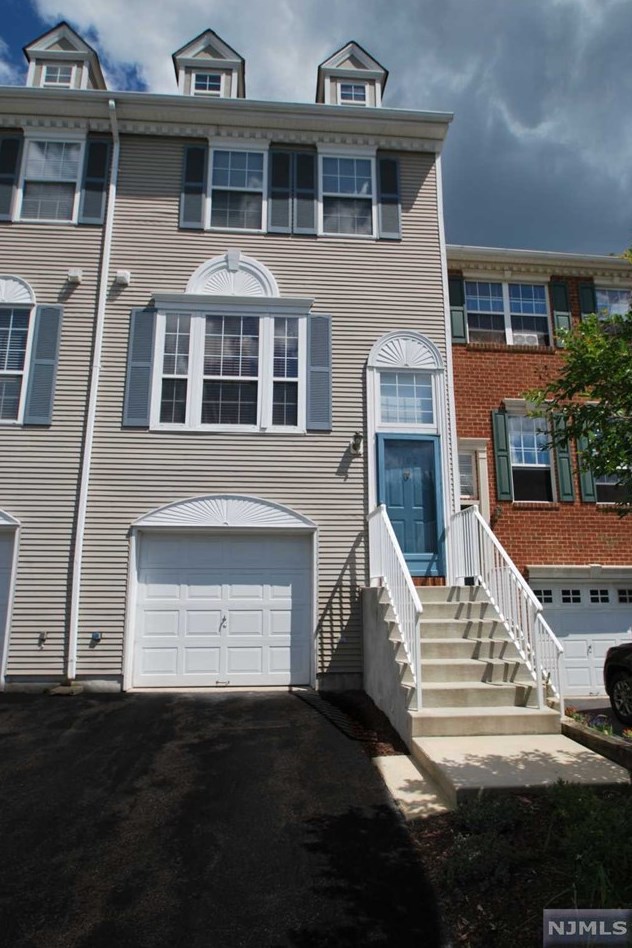 1192 Chedworth Cir #1192, Mahwah, NJ 07430