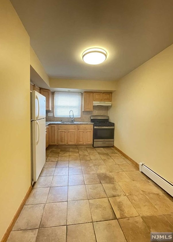 701 Ridge Rd #6, Lyndhurst, NJ 07071