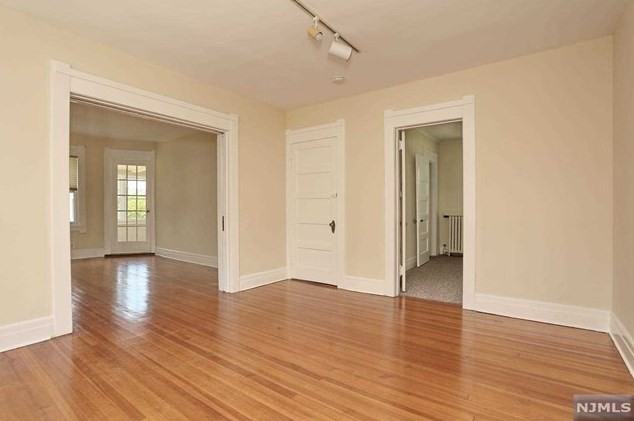 89 Glen Ridge Ave, Glen Ridge, NJ 07028