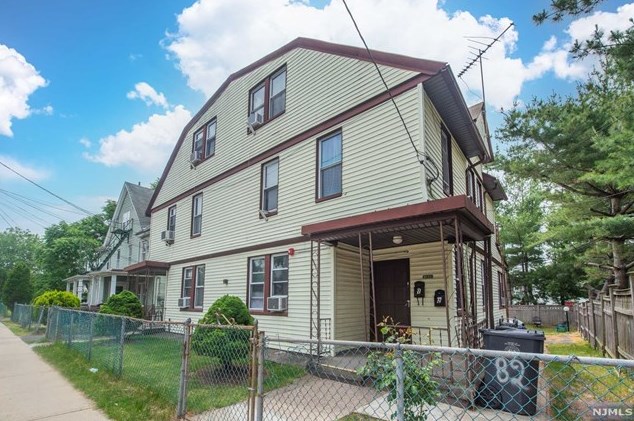 80-82 Charles St, Englewood, NJ 07631