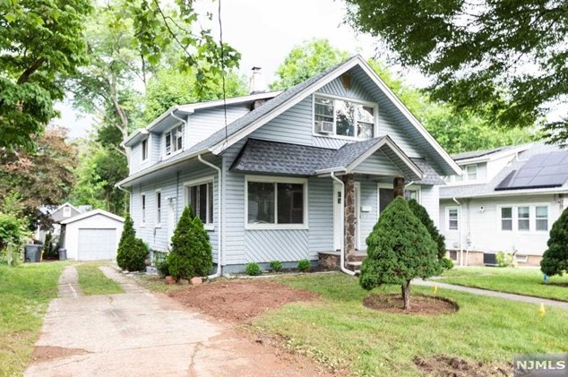 1172 Julia St, Teaneck, NJ 07666