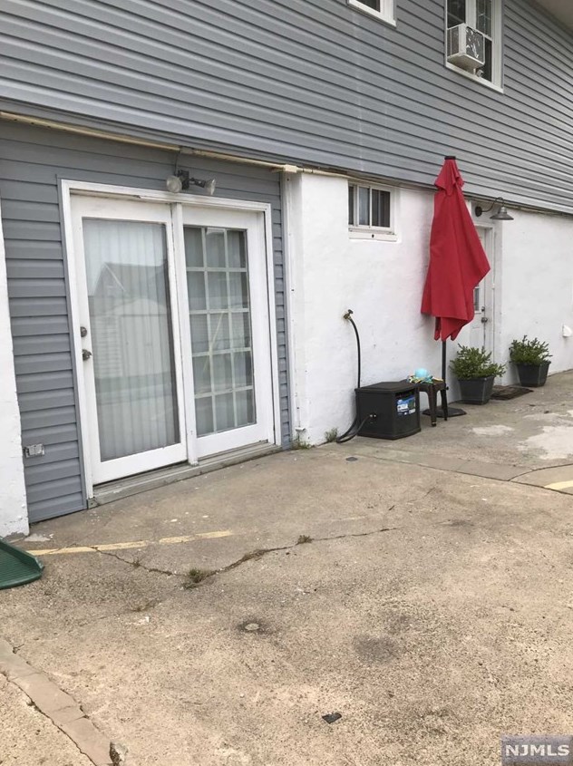 739 Hill St, Carlstadt, NJ 07072