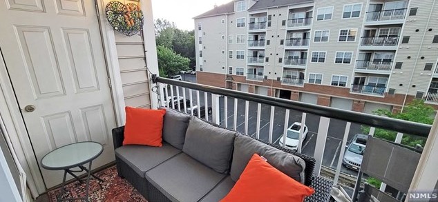 900 Crest Ln #7404, West Fort Lee, NJ 07024