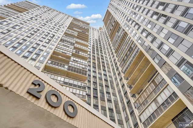 200 Winston Dr #2505, Cliffside Park, NJ 07010