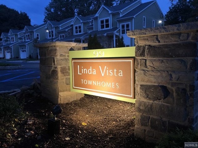 99 Spring Valley Rd #302, Montvale, NJ 07645