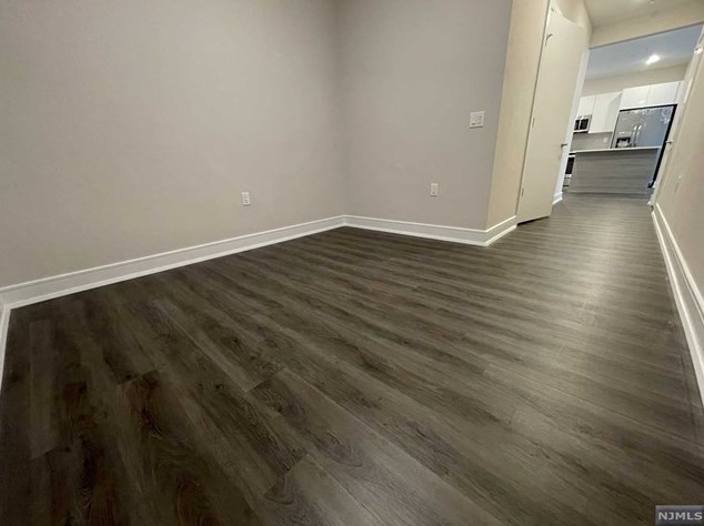 460-470 Main St #402, West Fort Lee, NJ 07024