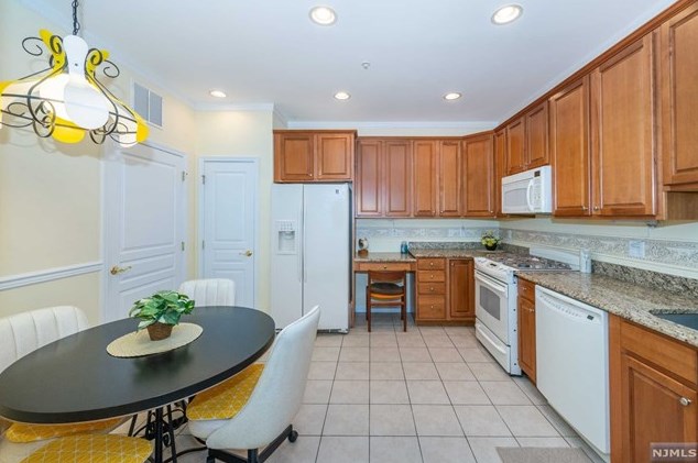 5106 Warrens Way, Midvale, NJ 07465