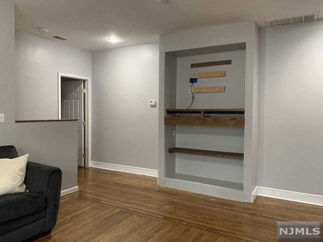 326 Hackensack St #1, Carlstadt, NJ 07072
