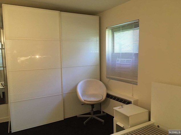 421 Park Pl, West Fort Lee NJ  07024-3702 exterior