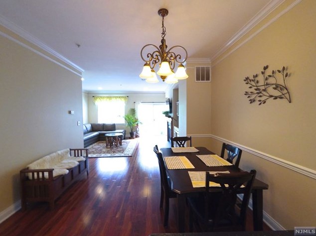 87 Osprey Ct, Secaucus NJ  07094-2935 exterior