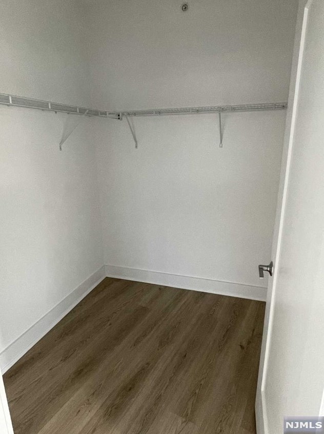 2150 N Central Rd #503, West Fort Lee, NJ 07024