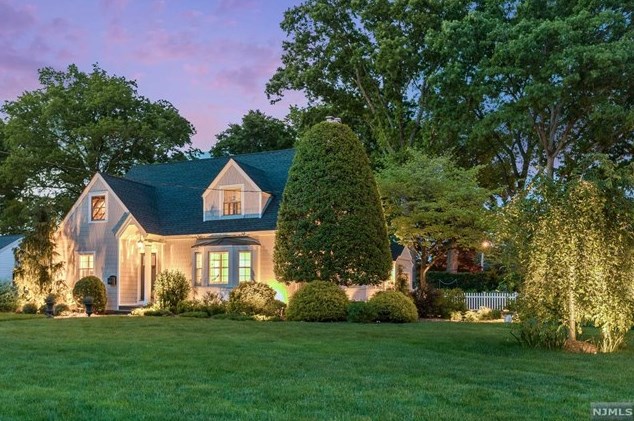 365 Hamilton Ave, Ridgewood, NJ 07452