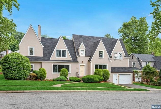 1256 Emerson Ave, Teaneck, NJ 07666