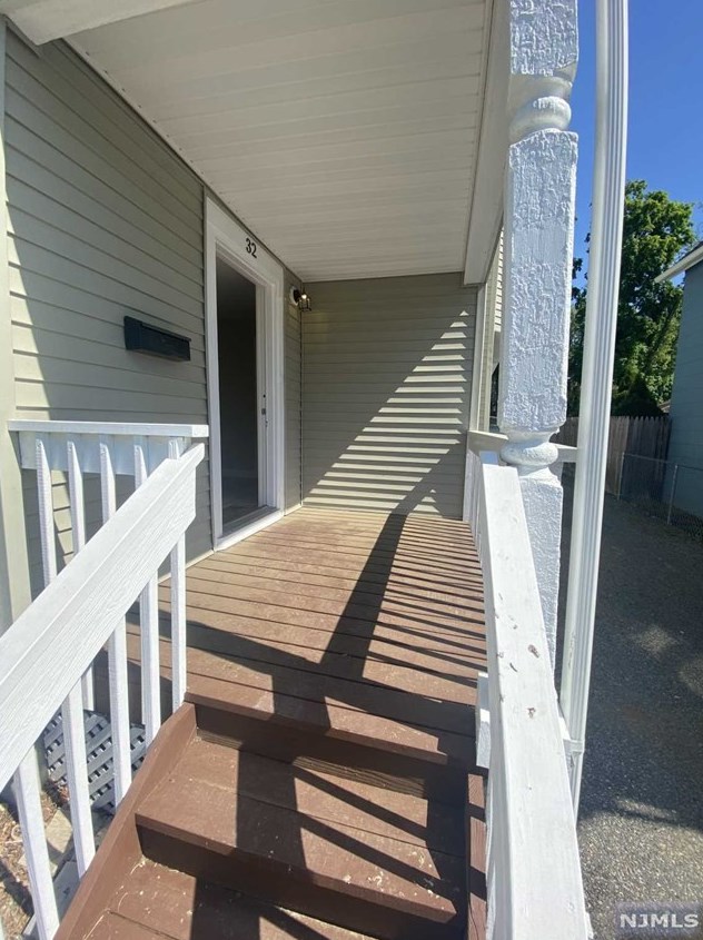 32 Kiel Ave, Kinnelon, NJ 07405