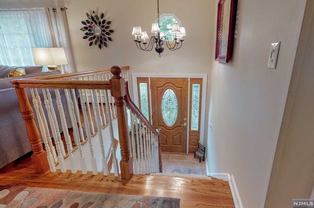 23 Ackerman Ave, Airmont, NY 10901
