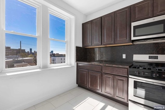 62 Beacon Ave #204, Jersey City, NJ 07306