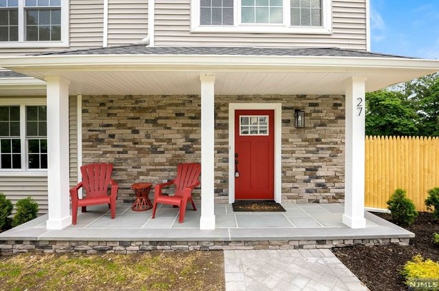 27 Sand Rd, Westwood NJ  07675-2417 exterior
