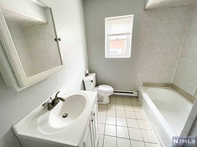 311 Main St Apt A, Lodi, NJ