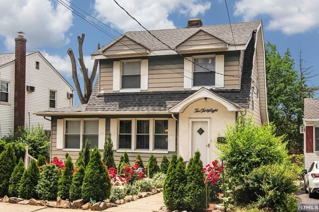 238 Ridgefield Ave, Bogota, NJ 07603