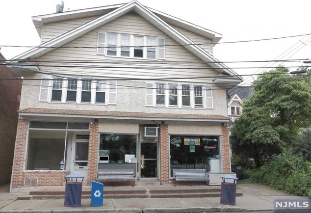 102 La Roche Ave #4, Harrington Park, NJ 07640