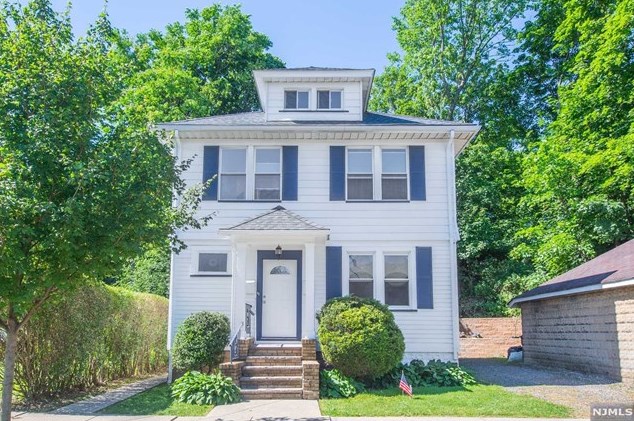 72 Maple St, Bloomfield, NJ 07003