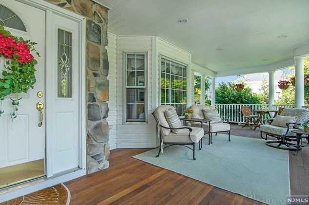 138 Kilmer Rd, Mahwah, NJ 07430