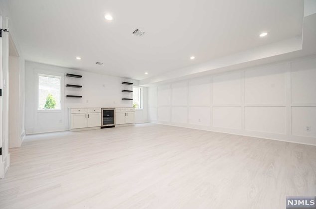 141 E Homestead Ave #b, Palisades Park, NJ 07650