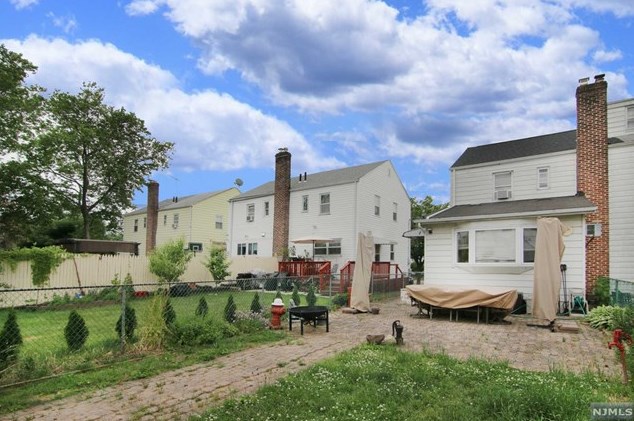 186 N 16th St, Bloomfield, NJ 07003