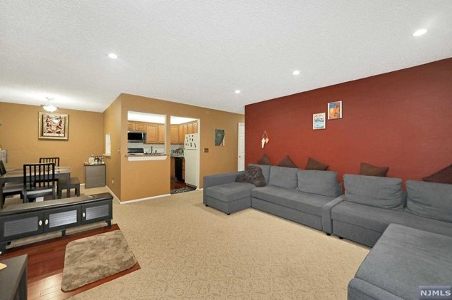 630 Plum Terrace, Mahwah, NJ 07430
