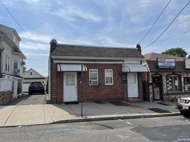 246 Harrison Ave, Lodi, NJ 07644-1014