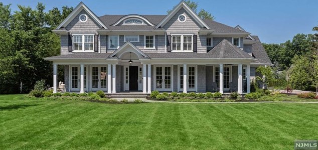 680 Waverly Rd, Ridgewood, NJ 07450