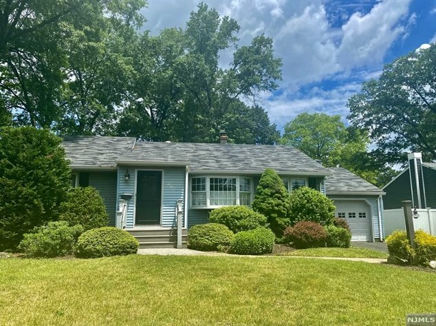 524 Winne Ave, Oradell, NJ 07649