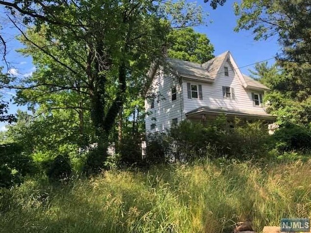 415 New Bridge Rd, N Milford, NJ 07646