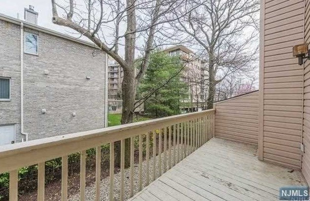 111 Washington Ave, West Fort Lee NJ  07024-3502 exterior