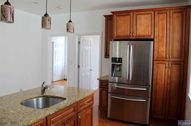 157 Jewell St, Outwater, NJ 07026
