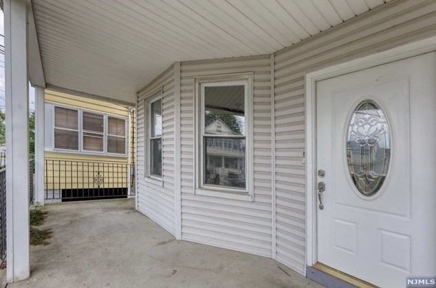 41 High St, Clifton NJ 07014-1235 exterior