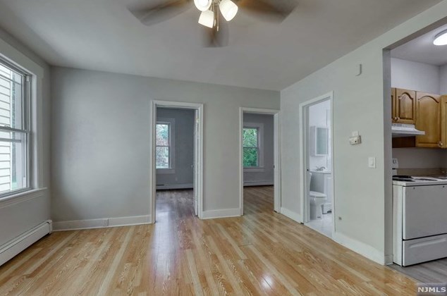 41 High St, Clifton NJ 07014-1235 exterior