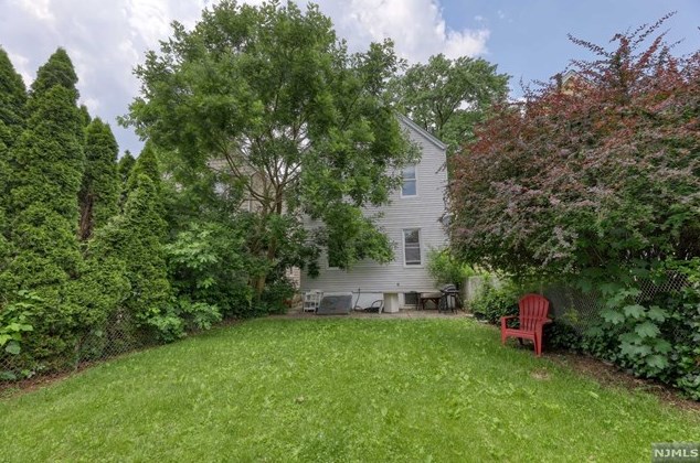 41 High St, Clifton NJ 07014-1235 exterior