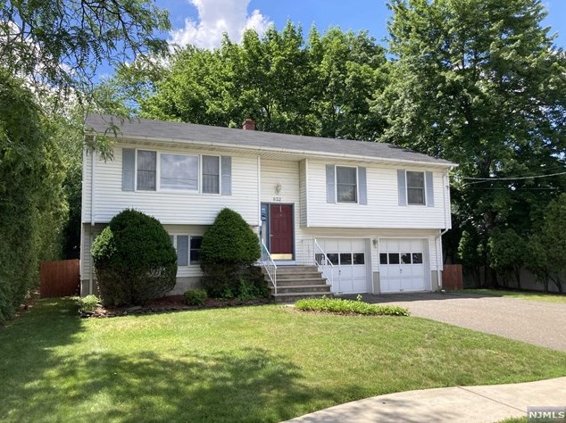 832 Lafayette Ave Ext, Paterson, NJ 07506