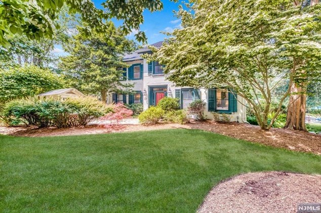 913 Franklin Turnpike, Allendale, NJ 07401