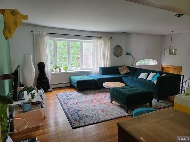 84 Vassar Dr, Paramus, NJ 07652