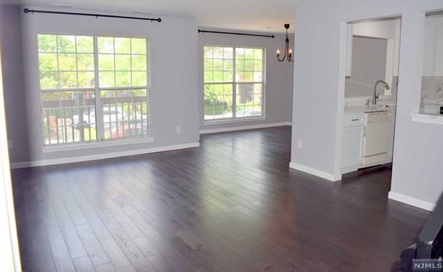 259 Village Circle Dr, West Fort Lee NJ  07024-2156 exterior