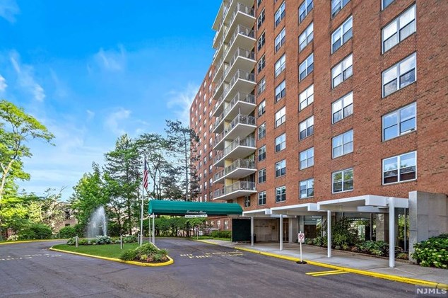 301 Beech St #12a, Hackensack, NJ 07601